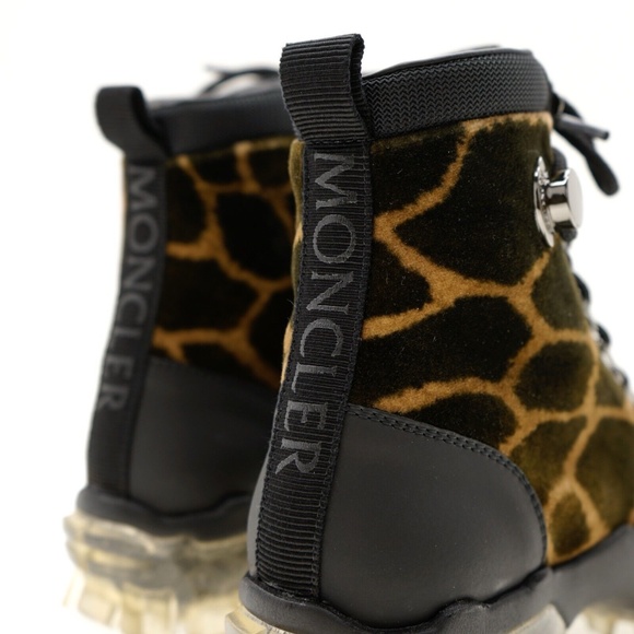 Moncler Helis Hiking Snow Boots Animal Print Size 7 New - Picture 5 of 10